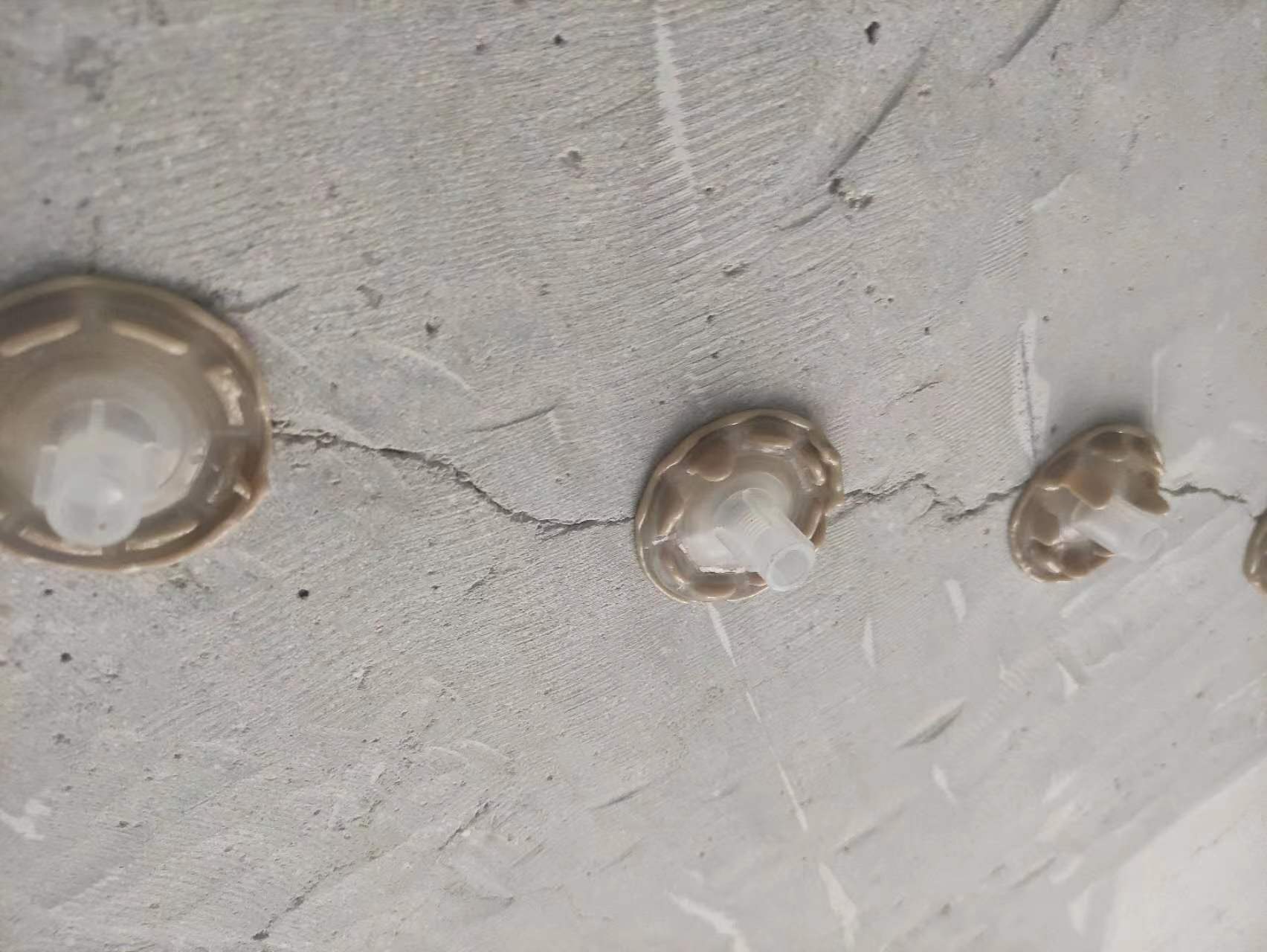 上海房屋墙体开裂原因和加固方法
