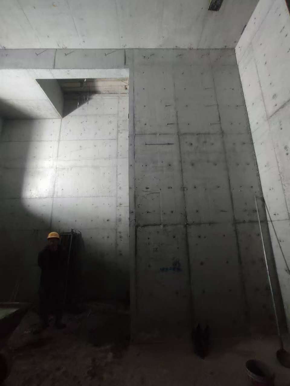 上海墙上开槽钢筋断了有影响吗